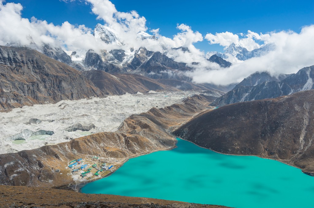 https://admin.yetihikes.com/media/Gokyo_Valley_trekking_nepal.jpg