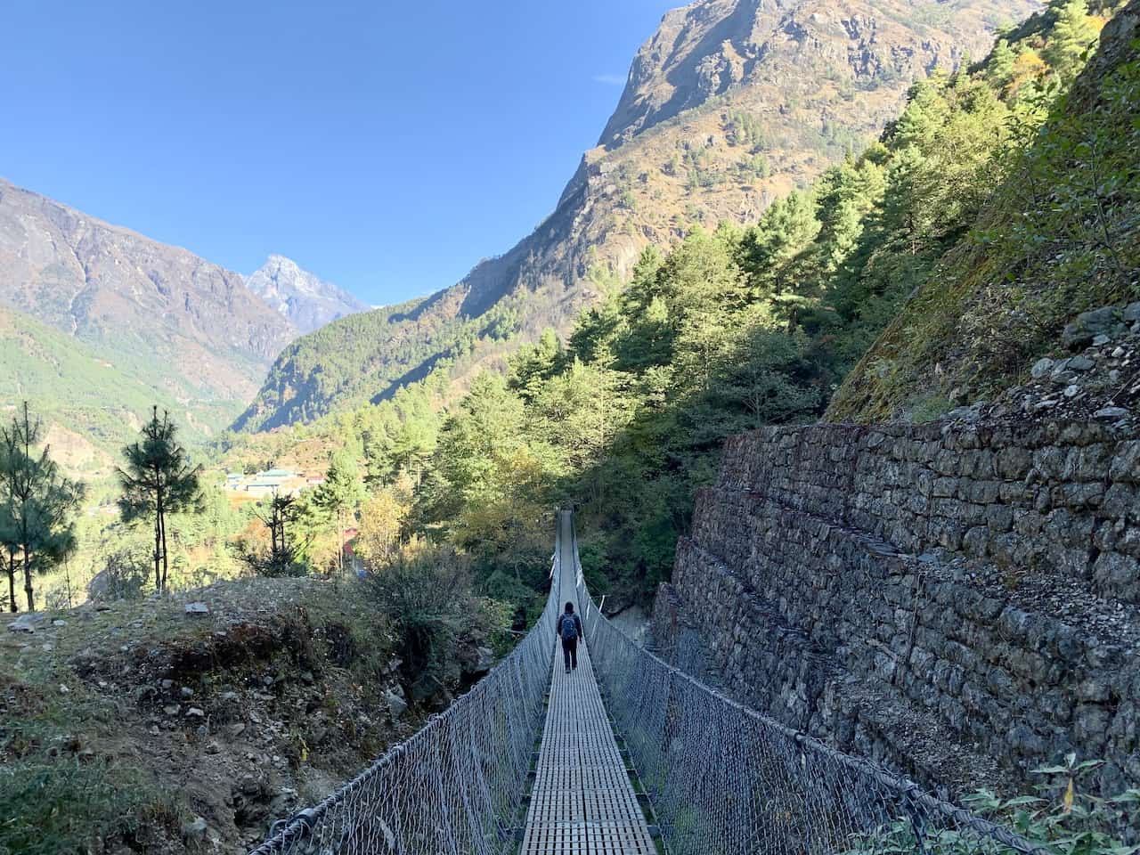 https://admin.yetihikes.com/media/lukla_phakding_suspension_bridge.jpeg